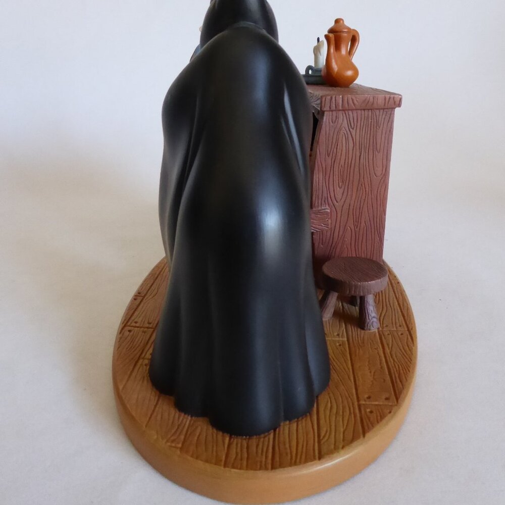 NEW 1999 LE #747/2500 WALT DISNEY GALLERY SNOW WHITE WITCH HAG POISON APPLE - Picture 4 of 16
